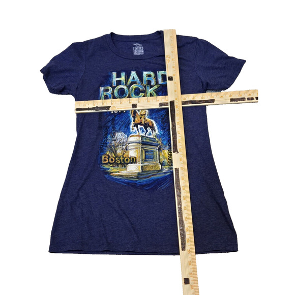 Hard Rock Cafe Boston‎ Limited Edition T-shirt Women's size Medium - Picture 3 of 3